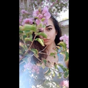 Meet your Posher, Danni